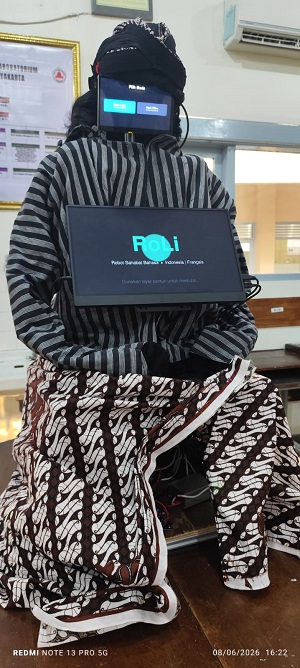 Roli (Robot Sahabat Bahasa dan Sastra)